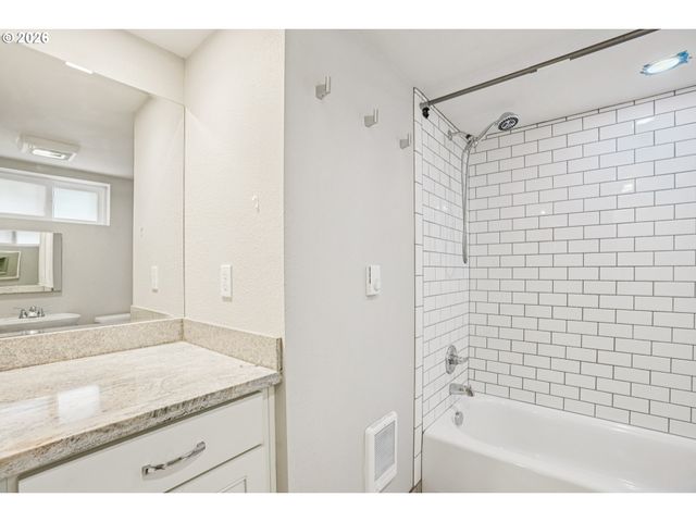 2850 Se 50TH Ave, Portland, OR 97206