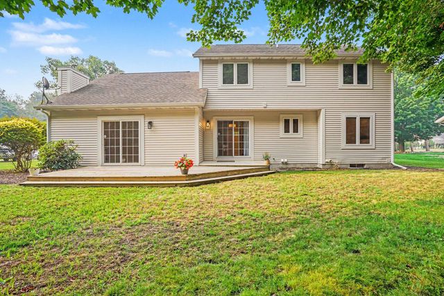 760 Brookridge Drive, Norton Shores, MI 49441