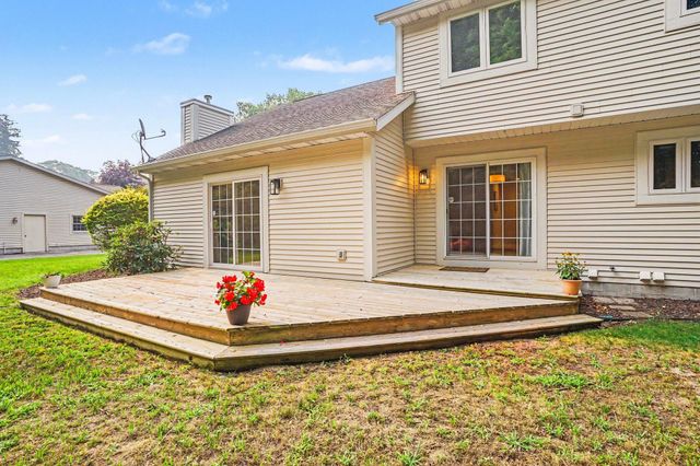 760 Brookridge Drive, Norton Shores, MI 49441