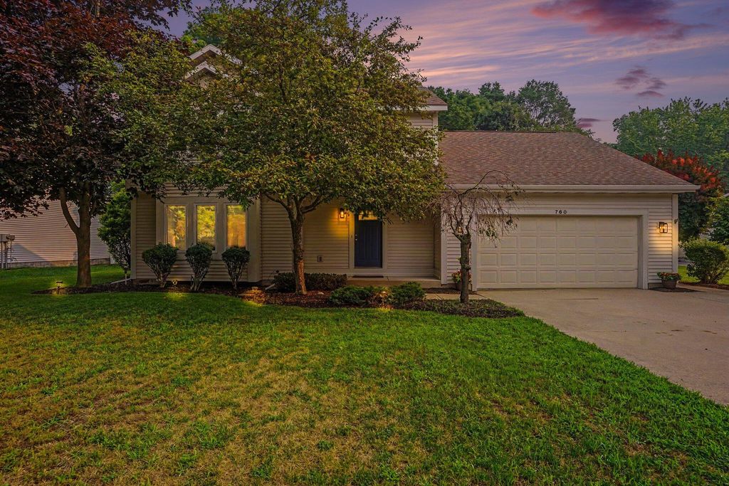 760 Brookridge Drive, Norton Shores, MI 49441