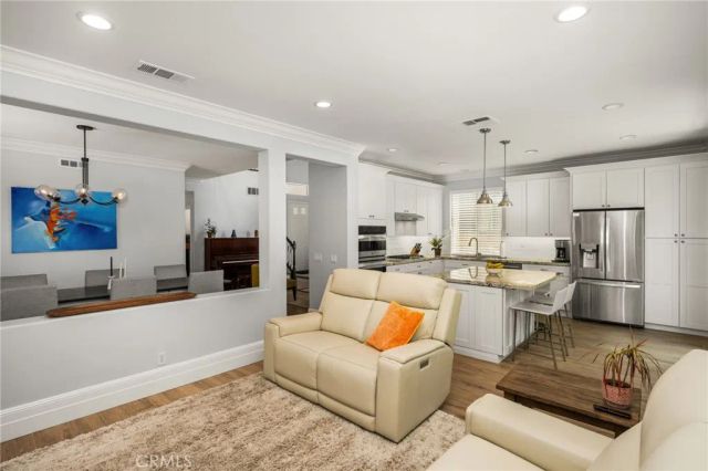 2564 NEWMAN Avenue, Tustin, CA 92782