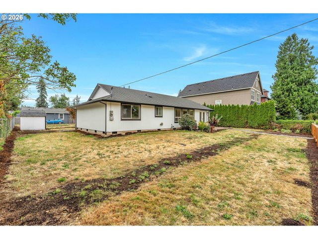 6404 Se CARLTON St, Portland, OR 97206