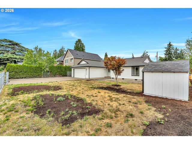 6404 Se CARLTON St, Portland, OR 97206