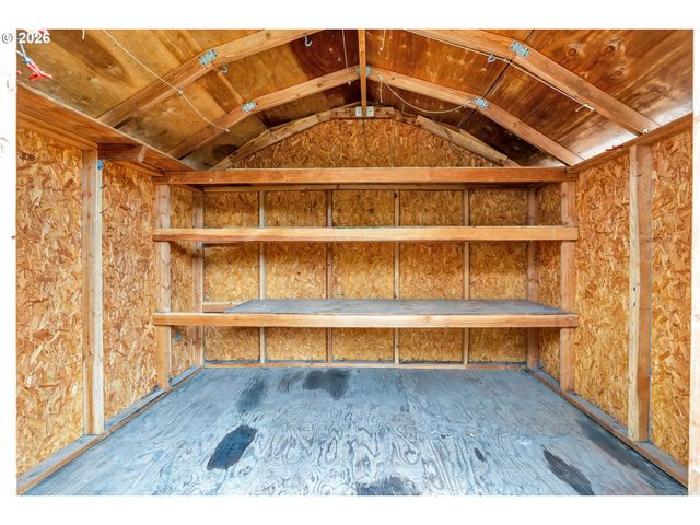 6404 Se CARLTON St, Portland, OR 97206