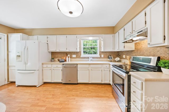 11833 Post Ridge Court, Charlotte, NC 28226