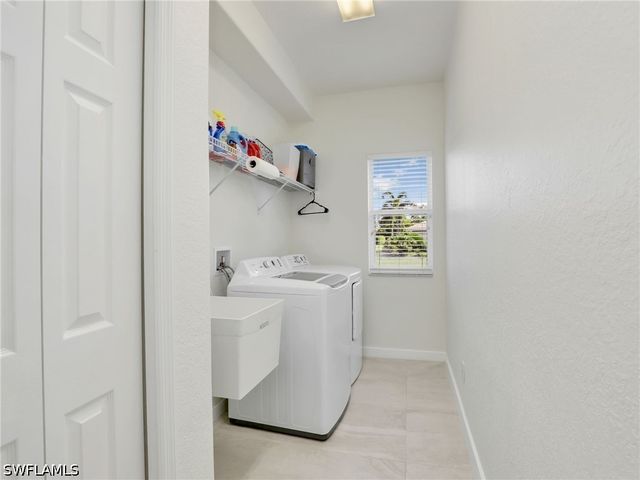 8845 Lely Island CIR, Naples, FL 34113