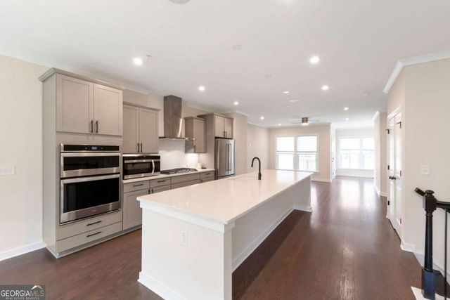 2130 Holtz Lane, Atlanta, GA 30318