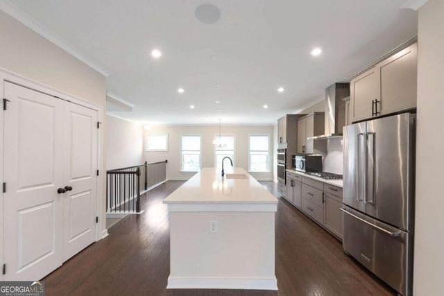 2130 Holtz Lane, Atlanta, GA 30318