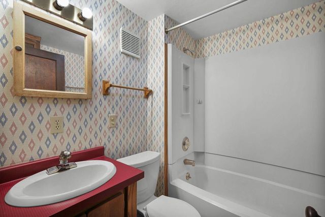 130 Fifth Street, Madison, WI 53704