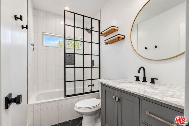 6350 Willoughby Avenue 11, Los Angeles, CA 90038