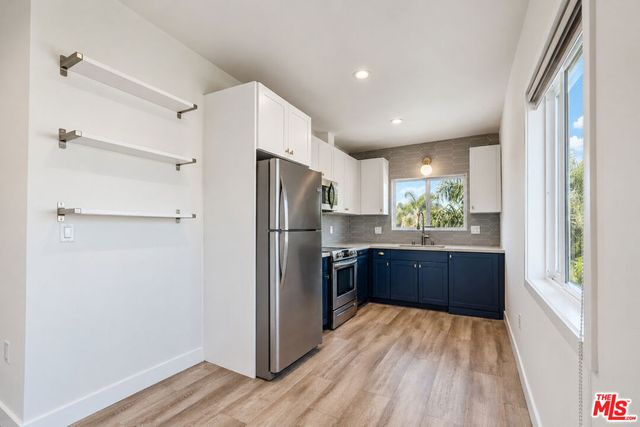 6350 Willoughby Avenue 11, Los Angeles, CA 90038