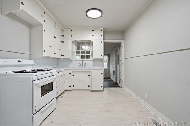 1008 N Cleveland Avenue, Sand Springs, OK 74063