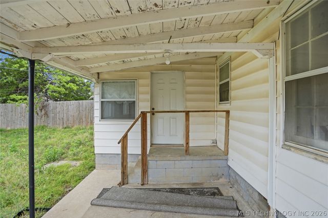 1008 N Cleveland Avenue, Sand Springs, OK 74063