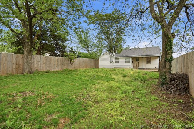 1008 N Cleveland Avenue, Sand Springs, OK 74063