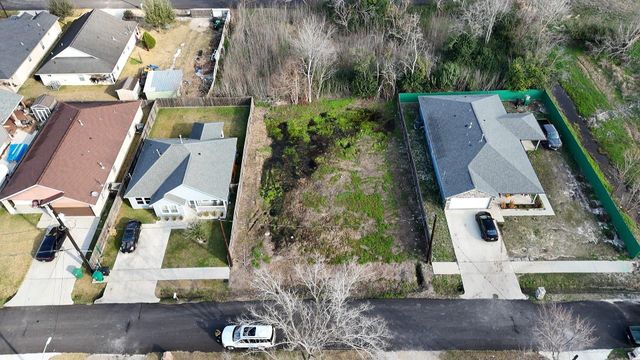 9825 Signet, Houston, TX 77029