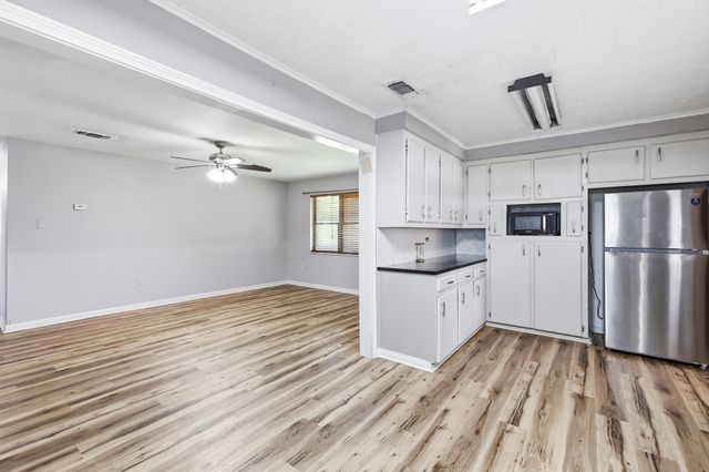 406 Highland Dr, Houma, LA 70364