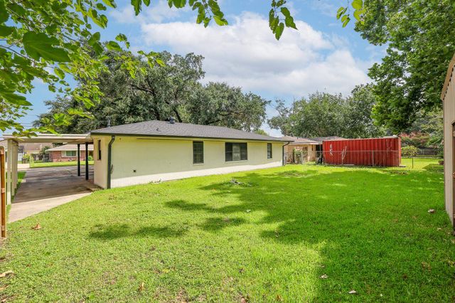 406 Highland Dr, Houma, LA 70364