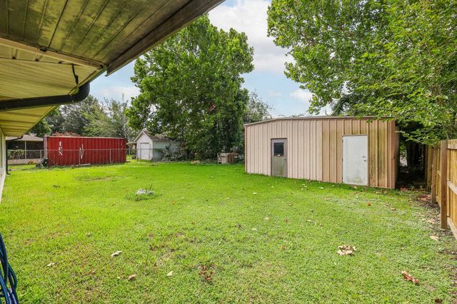 406 Highland Dr, Houma, LA 70364