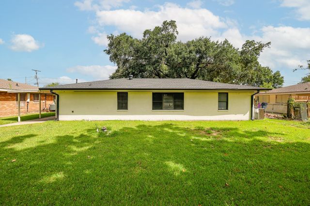 406 Highland Dr, Houma, LA 70364