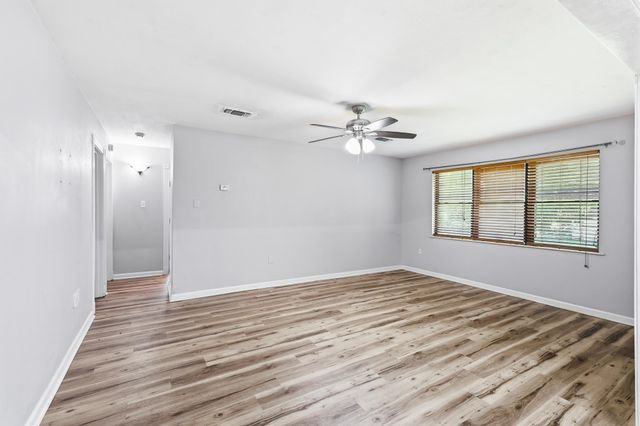 406 Highland Dr, Houma, LA 70364