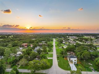 230 Bayshore Drive, La Porte, TX 77571