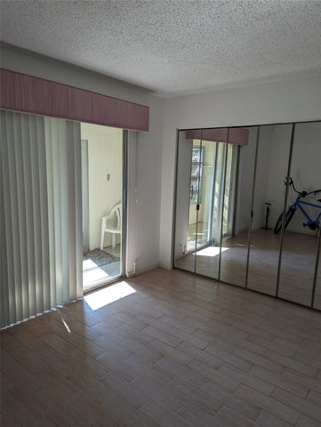 190 Oakridge M, Deerfield Beach, FL 33442