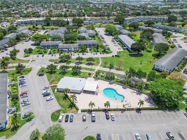 190 Oakridge M, Deerfield Beach, FL 33442