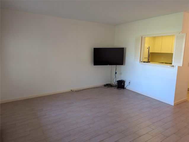 190 Oakridge M, Deerfield Beach, FL 33442