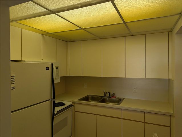 190 Oakridge M, Deerfield Beach, FL 33442