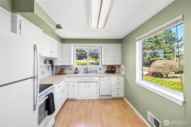 7025 S L Street, Tacoma, WA 98408