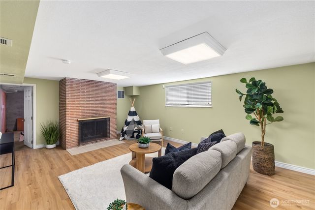 7025 S L Street, Tacoma, WA 98408