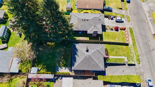 7025 S L Street, Tacoma, WA 98408