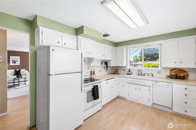 7025 S L Street, Tacoma, WA 98408