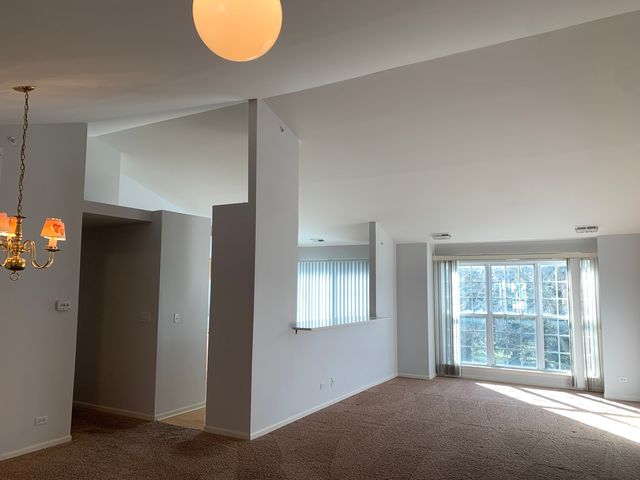 876 Stuarts Drive, St. Charles, IL 60174