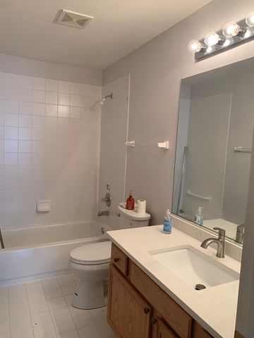 876 Stuarts Drive, St. Charles, IL 60174