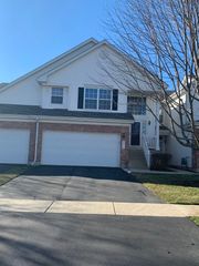 876 Stuarts Drive, St. Charles, IL 60174