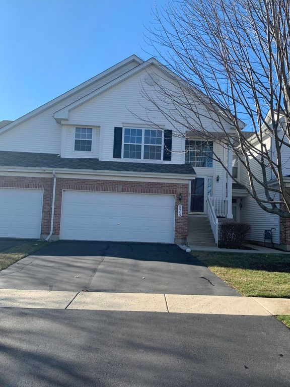 876 Stuarts Drive, St. Charles, IL 60174