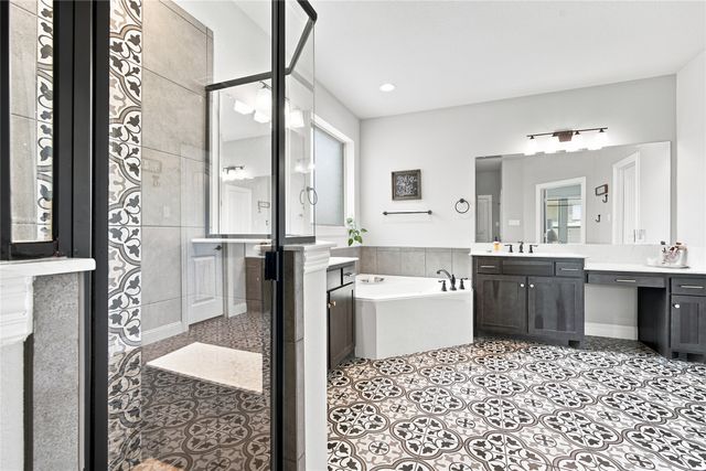 205 Canterbury Court, Midlothian, TX 76065