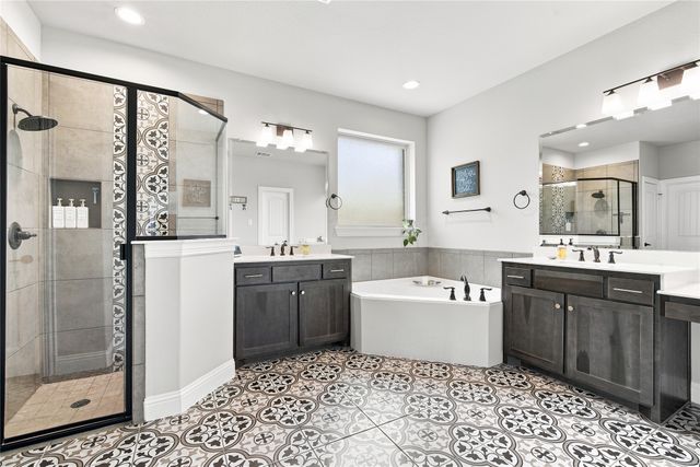 205 Canterbury Court, Midlothian, TX 76065