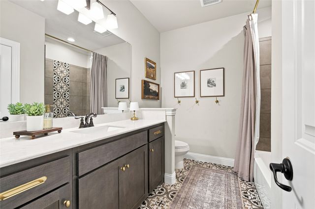 205 Canterbury Court, Midlothian, TX 76065