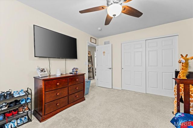 1009 Richland Park Drive, O'fallon, IL 62269