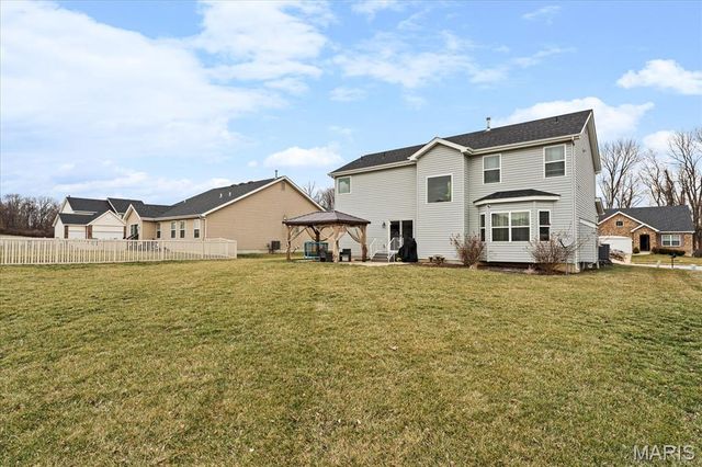 1009 Richland Park Drive, O'fallon, IL 62269