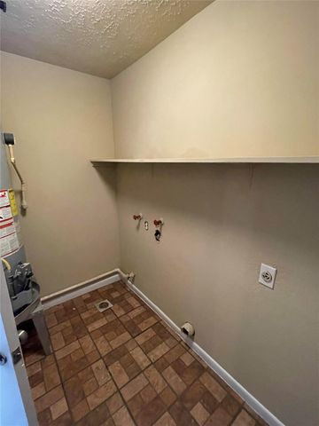 10306 Twin Hills Court, Houston, TX 77031