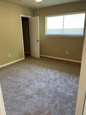 10306 Twin Hills Court, Houston, TX 77031