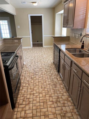 10306 Twin Hills Court, Houston, TX 77031