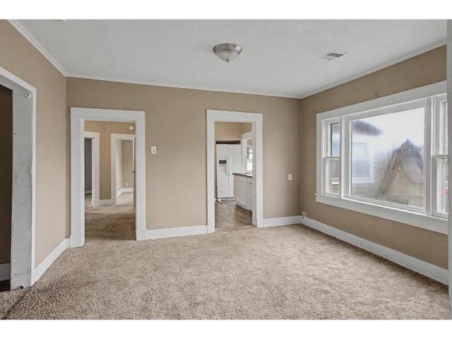 118 N Chestnut St, Douglass, KS 67039