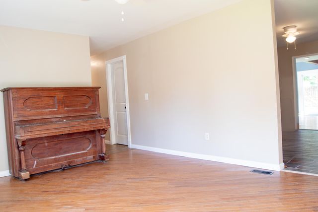 1512 Meadowbrook Road Road, Vanceburg, KY 41179