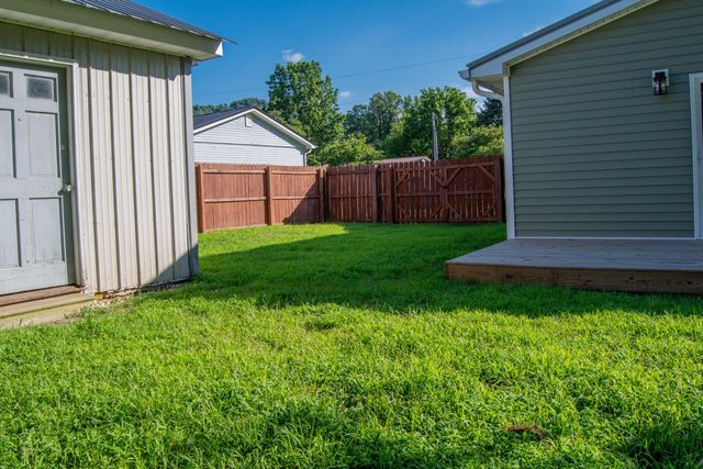 1512 Meadowbrook Road Road, Vanceburg, KY 41179