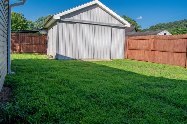 1512 Meadowbrook Road Road, Vanceburg, KY 41179