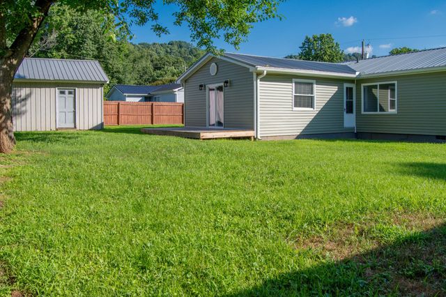 1512 Meadowbrook Road Road, Vanceburg, KY 41179